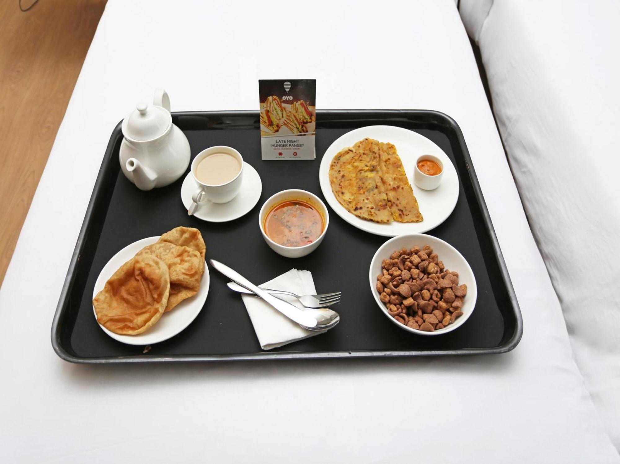 Hotel Magnum Inn Junagadh Esterno foto