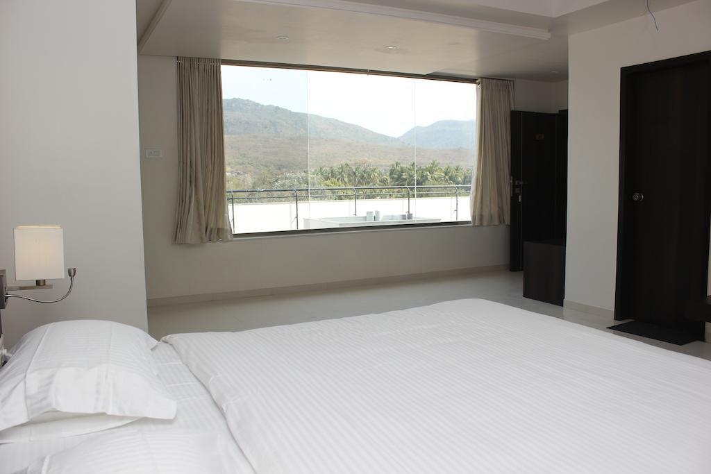 Hotel Magnum Inn Junagadh Camera foto