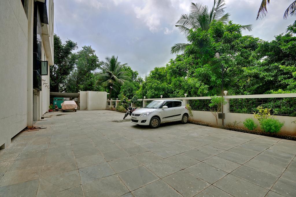 Hotel Magnum Inn Junagadh Esterno foto