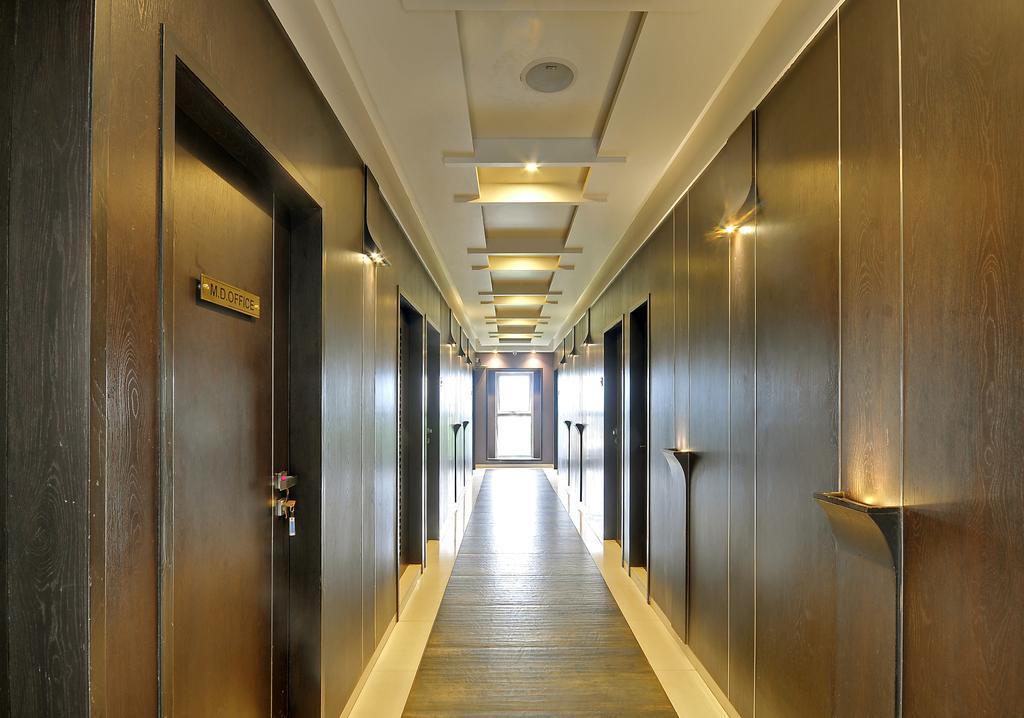 Hotel Magnum Inn Junagadh Esterno foto