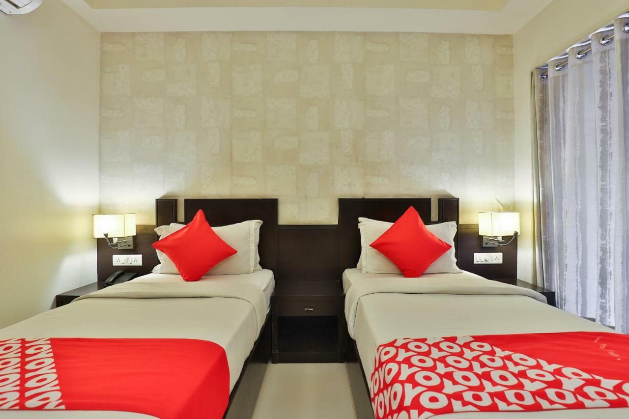 Hotel Magnum Inn Junagadh Esterno foto