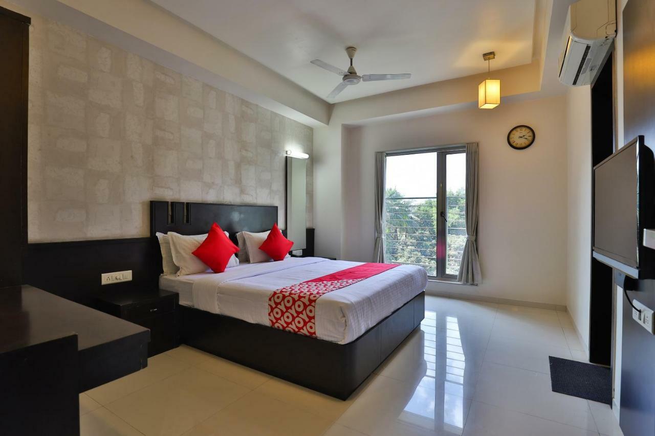 Hotel Magnum Inn Junagadh Esterno foto