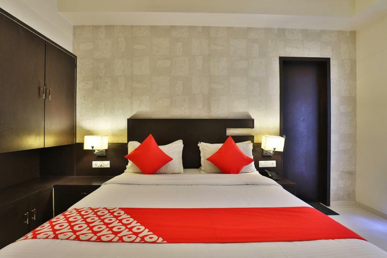 Hotel Magnum Inn Junagadh Esterno foto